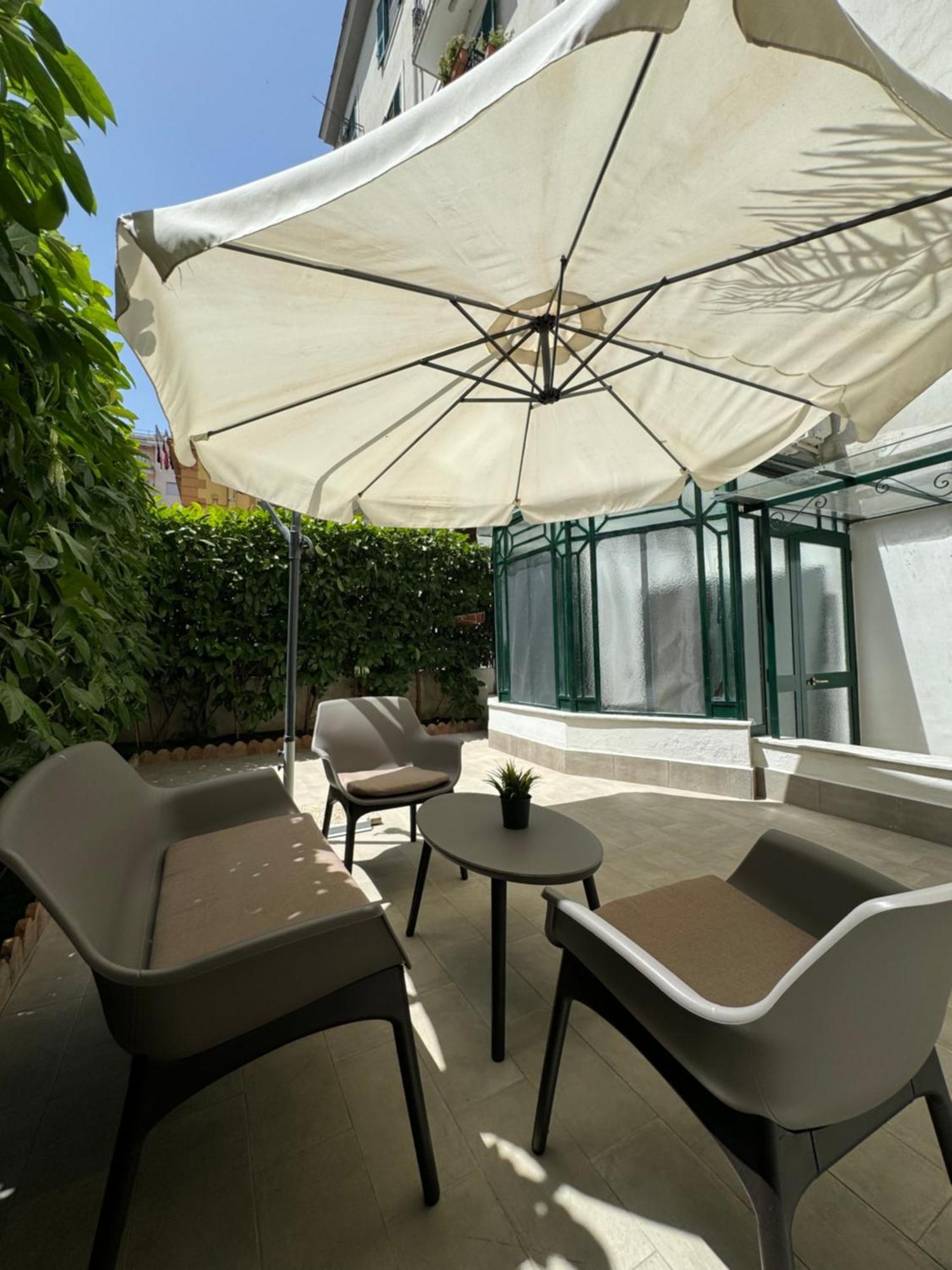 5 Urban Garden House Apartment Naples Exterior photo